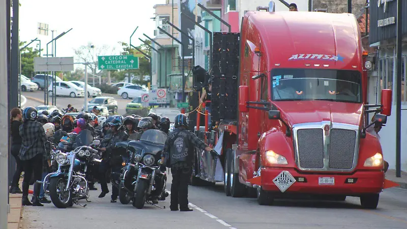 Motociclistas-Se-Alistan